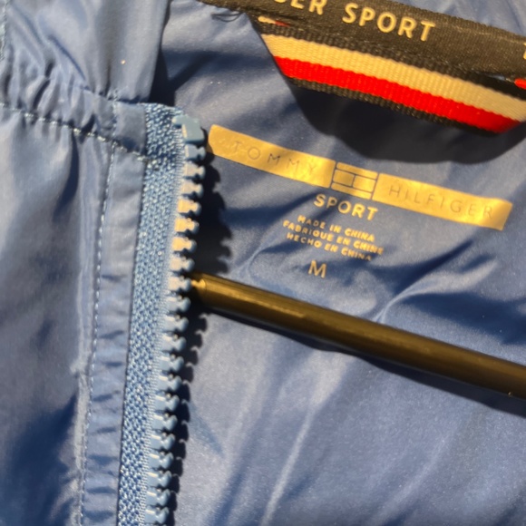Tommy Hilfiger windbreakers - Picture 3 of 4
